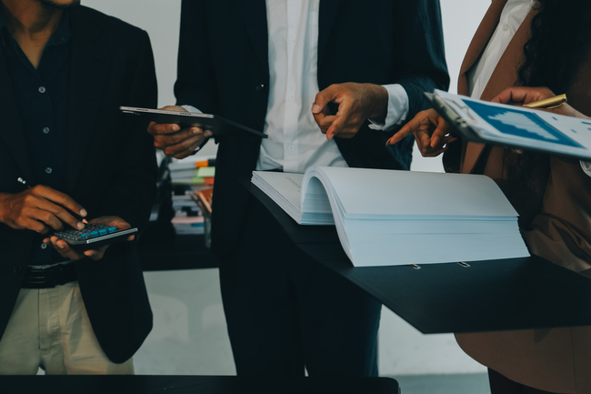 Adulti care citesc documente